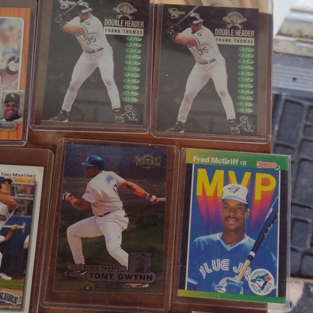 Assorted Baseball Trading Cards Collection - Picture 3 of 5